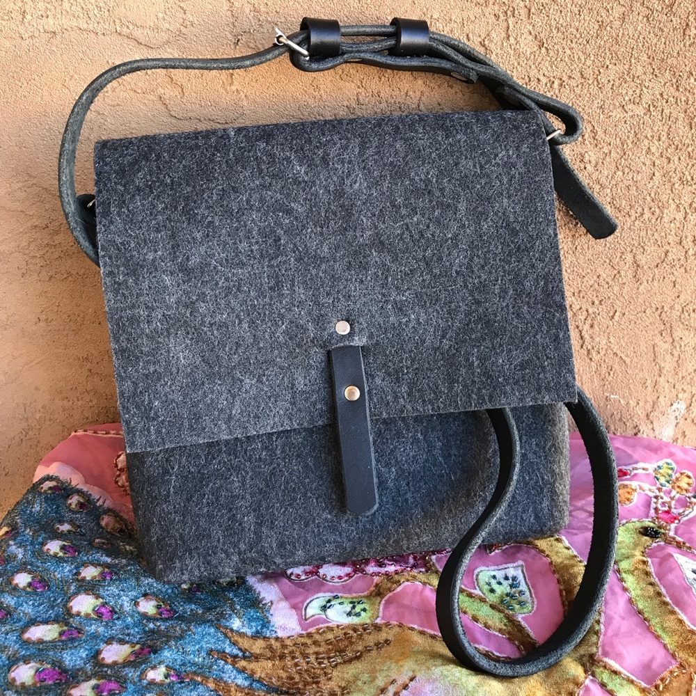 POPEQ Artisan Made Grey Felt and Black Leather Bag From Poland NWOT